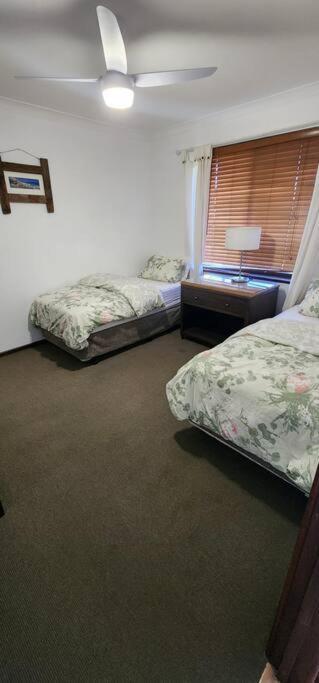 Abbey Beach Cottage Басселтон Екстер'єр фото