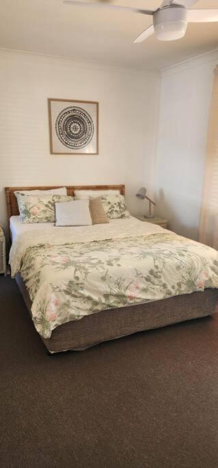 Abbey Beach Cottage Басселтон Екстер'єр фото